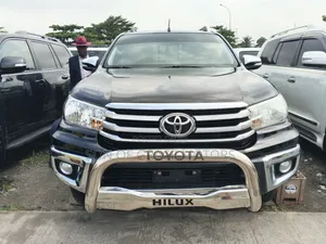 Toyota Hilux Revo Double Cab Petrol 2.7 AWD 2019 Black