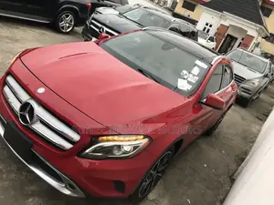 Mercedes-Benz GLA 250 2017 Red