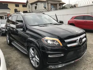 Mercedes-Benz GL-Class GL550 4MATIC 4dr SUV AWD (4.7L 8cyl Turbo 7A)