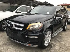 Mercedes-Benz GL-Class GL550 4MATIC 4dr SUV AWD (4.7L 8cyl Turbo 7A)