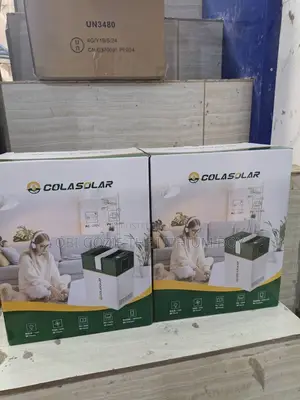 1kwh, 200w Cola Solar Power Station Gen Is Available.