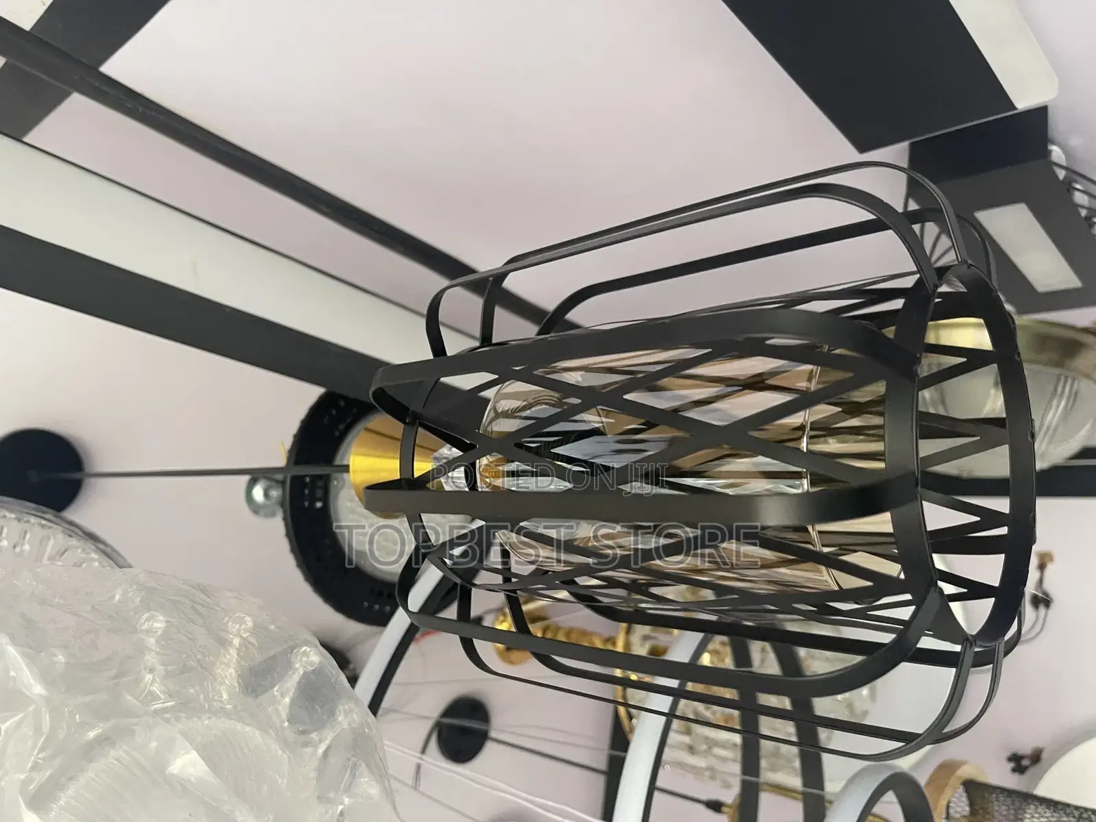 Classic Interior Dropping Pendant Light