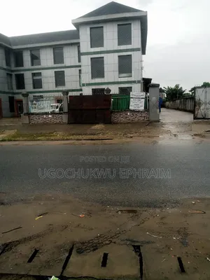 Plaza With Big Warehouse for Sale