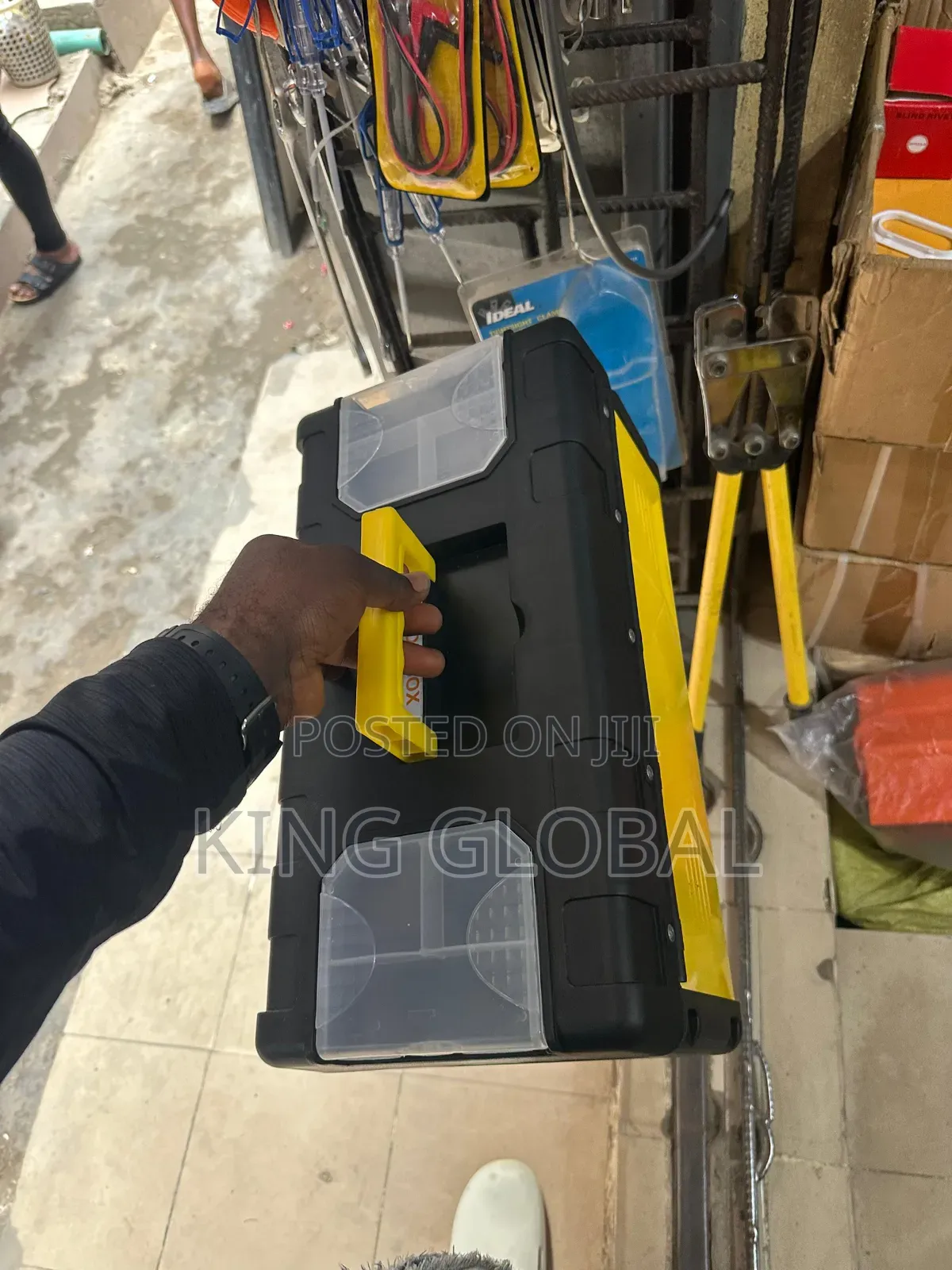 18" Plastic Metal Empty Tools Box