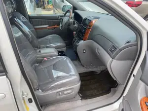 Toyota Sienna XLE Limited 4WD 2008 White