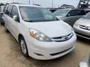 Toyota Sienna XLE Limited 4WD 2008 White