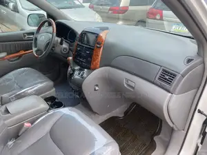 Toyota Sienna XLE Limited 4WD 2008 White