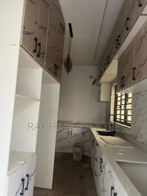 3bdrm Duplex in Alausa for rent