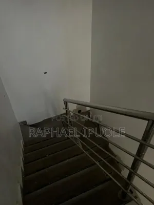 3bdrm Duplex in Alausa for rent