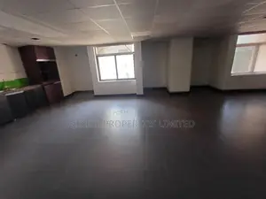 Serviced 1000sqm Office Space on the Fourth Floor With Elevator