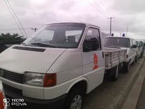 Volkswagen Transporter 2002 White
