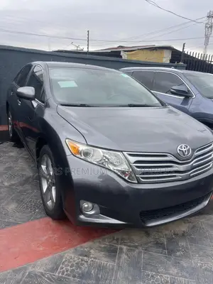 Toyota Venza V6 AWD 2010 Gray