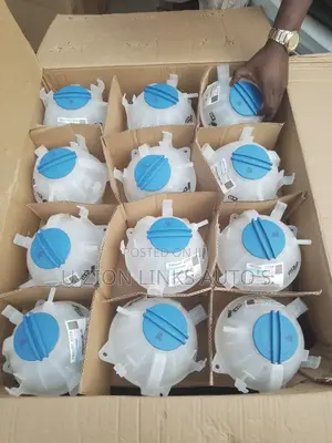 Water Container For Passat, Tiugan And Passat Cc