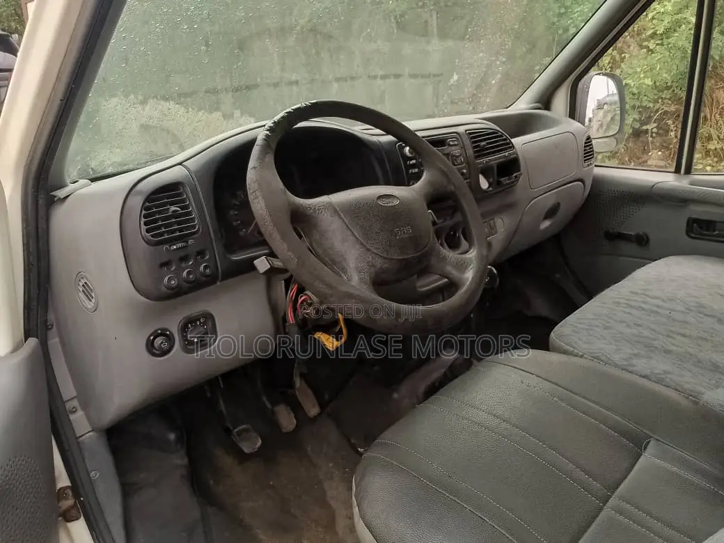 Ford Transit 2004 White