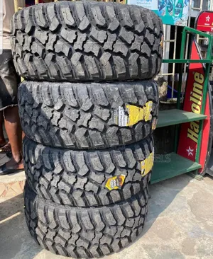33x12.50r20 Hijack Tire Brand New