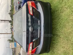 Toyota Camry LE 4dr Sedan (2.5L 4cyl 6A) 2012 Blue