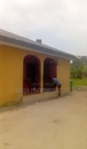 3bdrm Bungalow in Bogije for sale