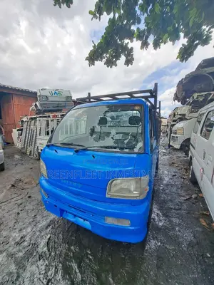 New Model Hijet Truck