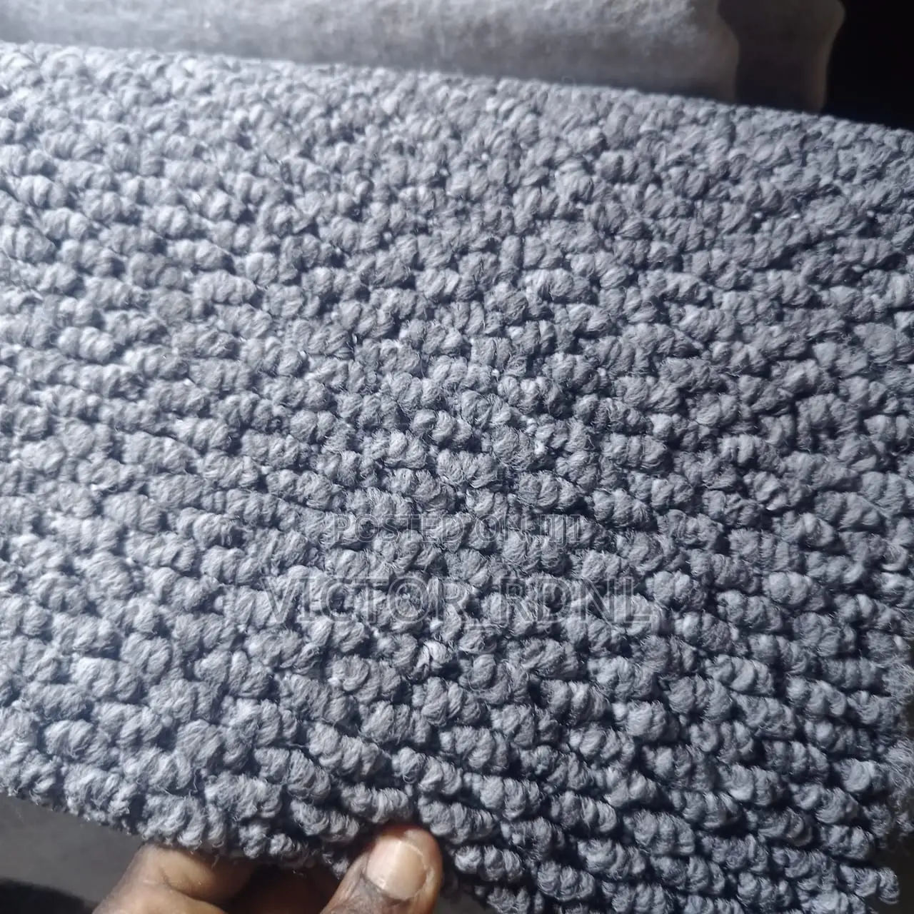 Luxurious Foreign Wall to Wall Rug