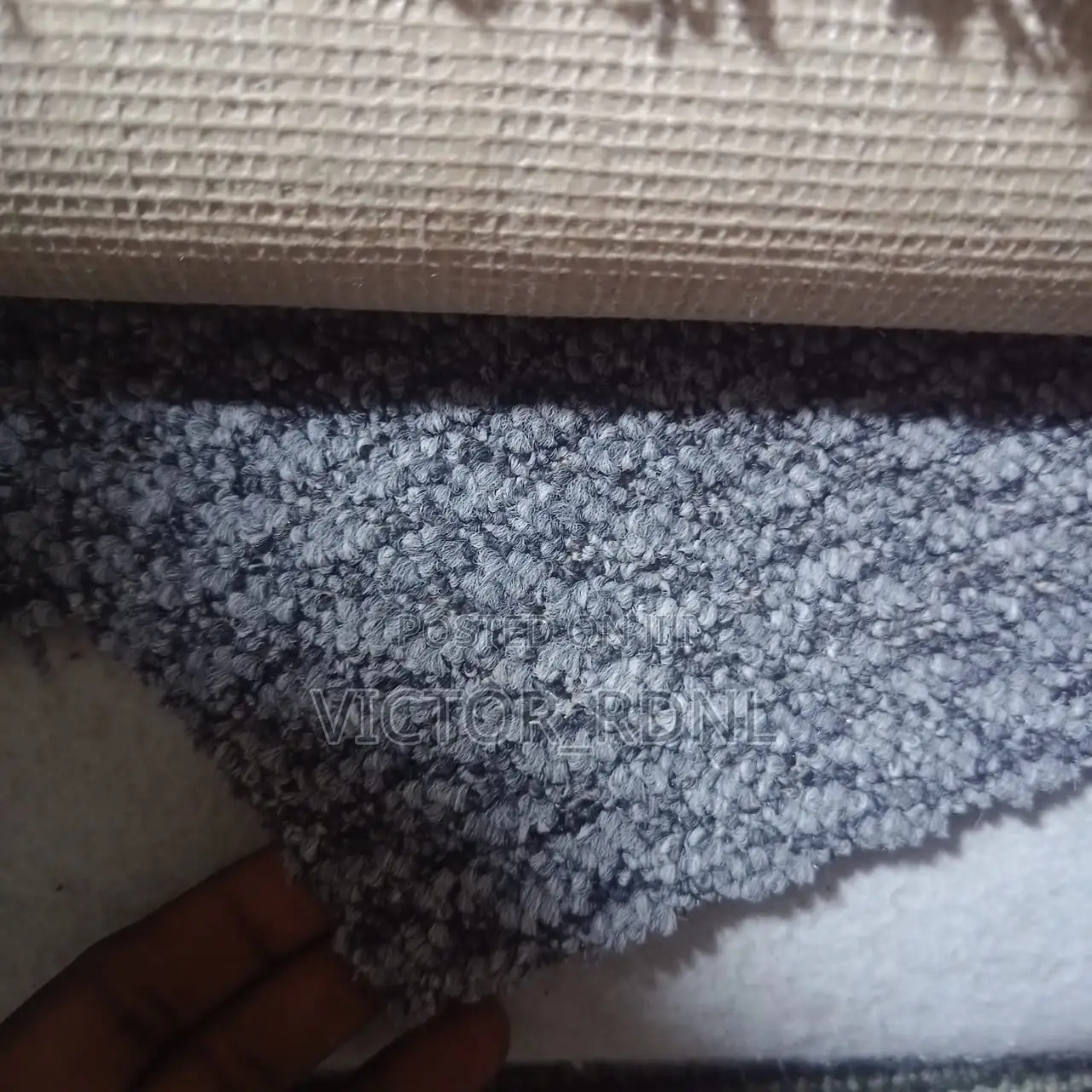 Luxurious Foreign Wall to Wall Rug