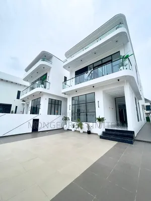 5bdrm Duplex in Chevron for sale