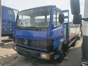 Mercedes Benz 814 Direct German Pickup Truck 7tonnes Capacity 17 Feet