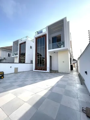 5bdrm Duplex in Chevron for sale