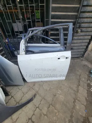 Toyota Sienna 012 Model Empty Door Front Left Side Neat One
