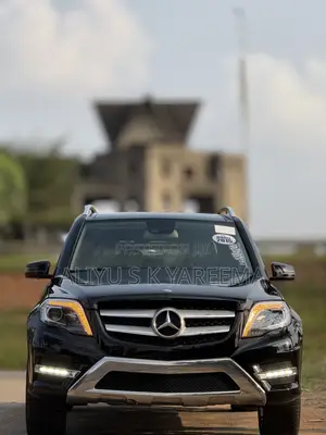 Mercedes-Benz GLK-Class Base GLK 350 4dr AWD 4MATIC (3.5L 6cyl 7A) 2015