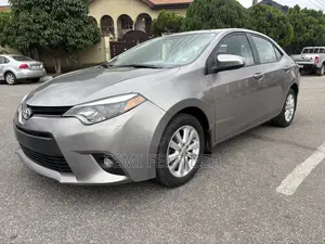 Toyota Corolla LE 4dr Sedan (1.8L 4cyl CVT) 2016 Beige