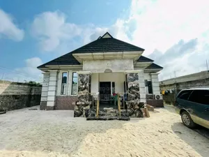 4bdrm Bungalow in Eneka , Port for sale
