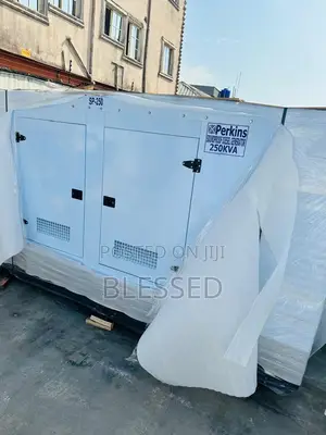 250kva Perkins Soundproof