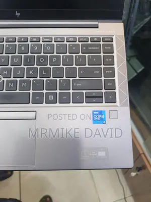 Laptop HP ZBook Firefly G8 8GB Intel Core i5 SSD 256GB