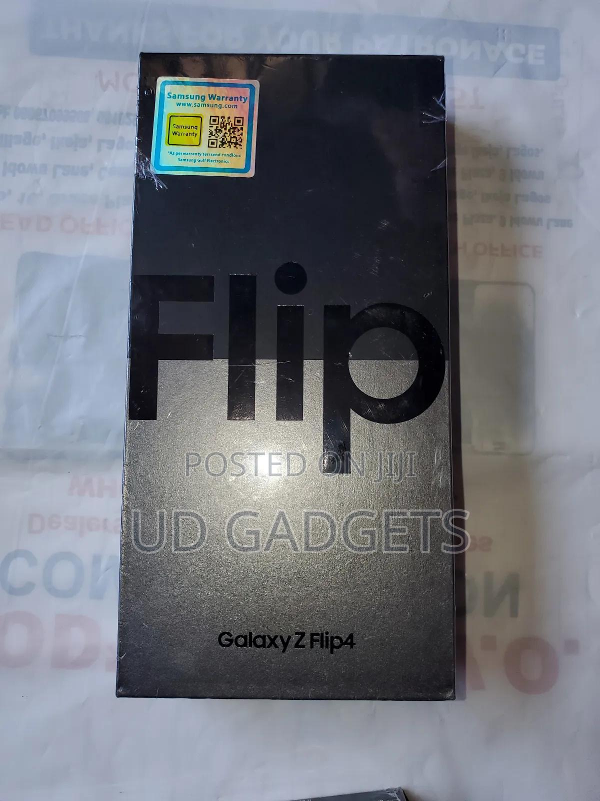 New Samsung Galaxy Z Flip4 256 GB Black