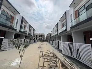 4bdrm Duplex in Lekki for sale