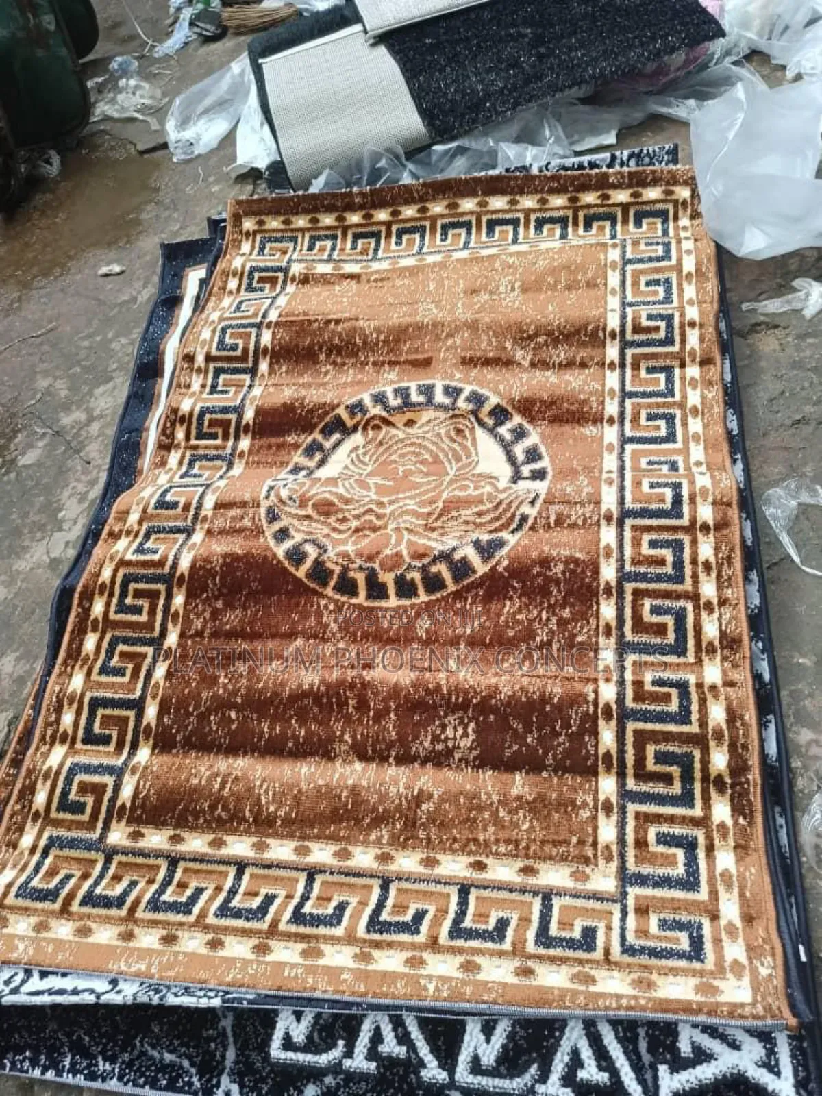 Polyester Center Rug 4 by 6