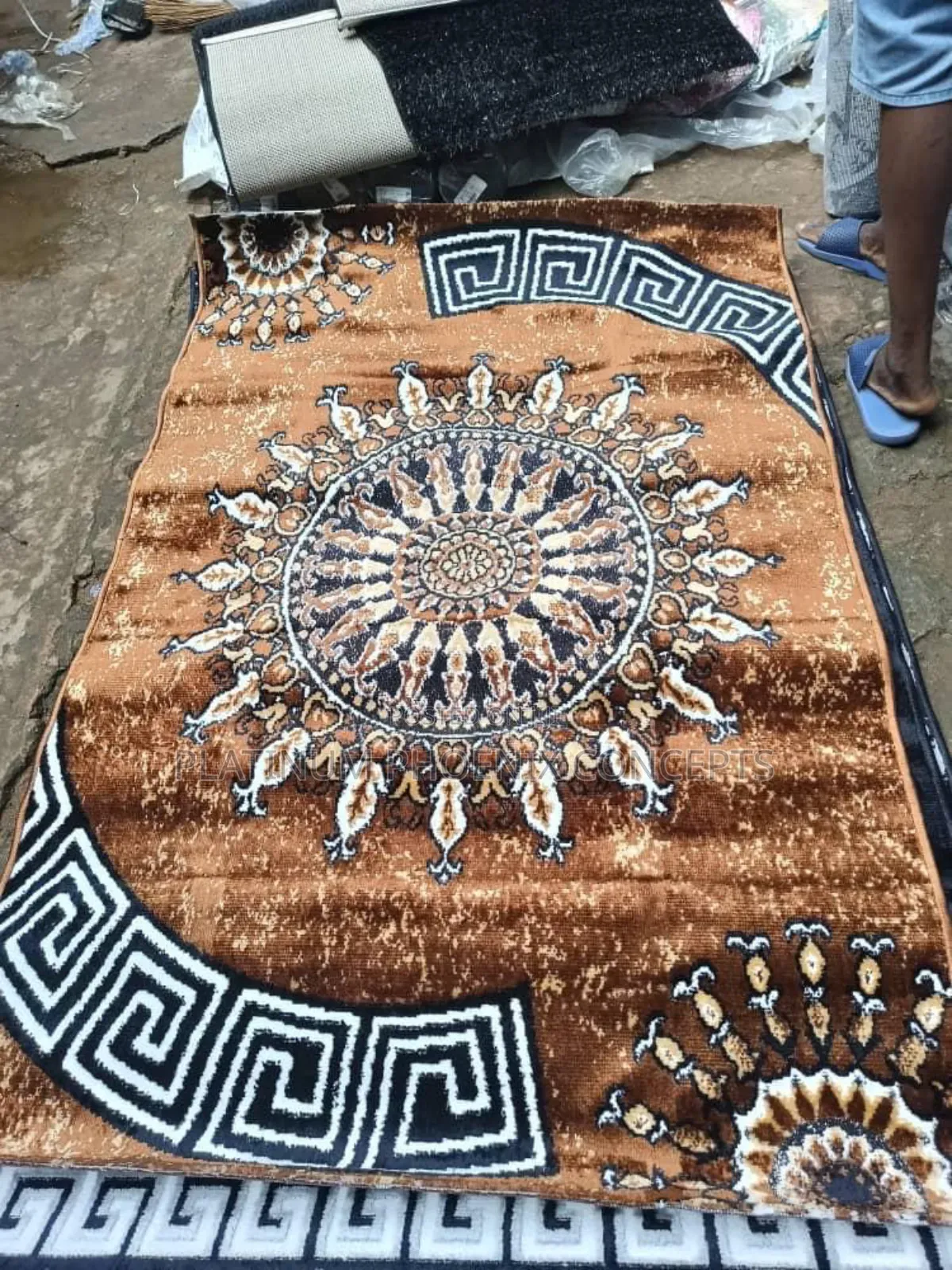 Polyester Center Rug 4 by 6