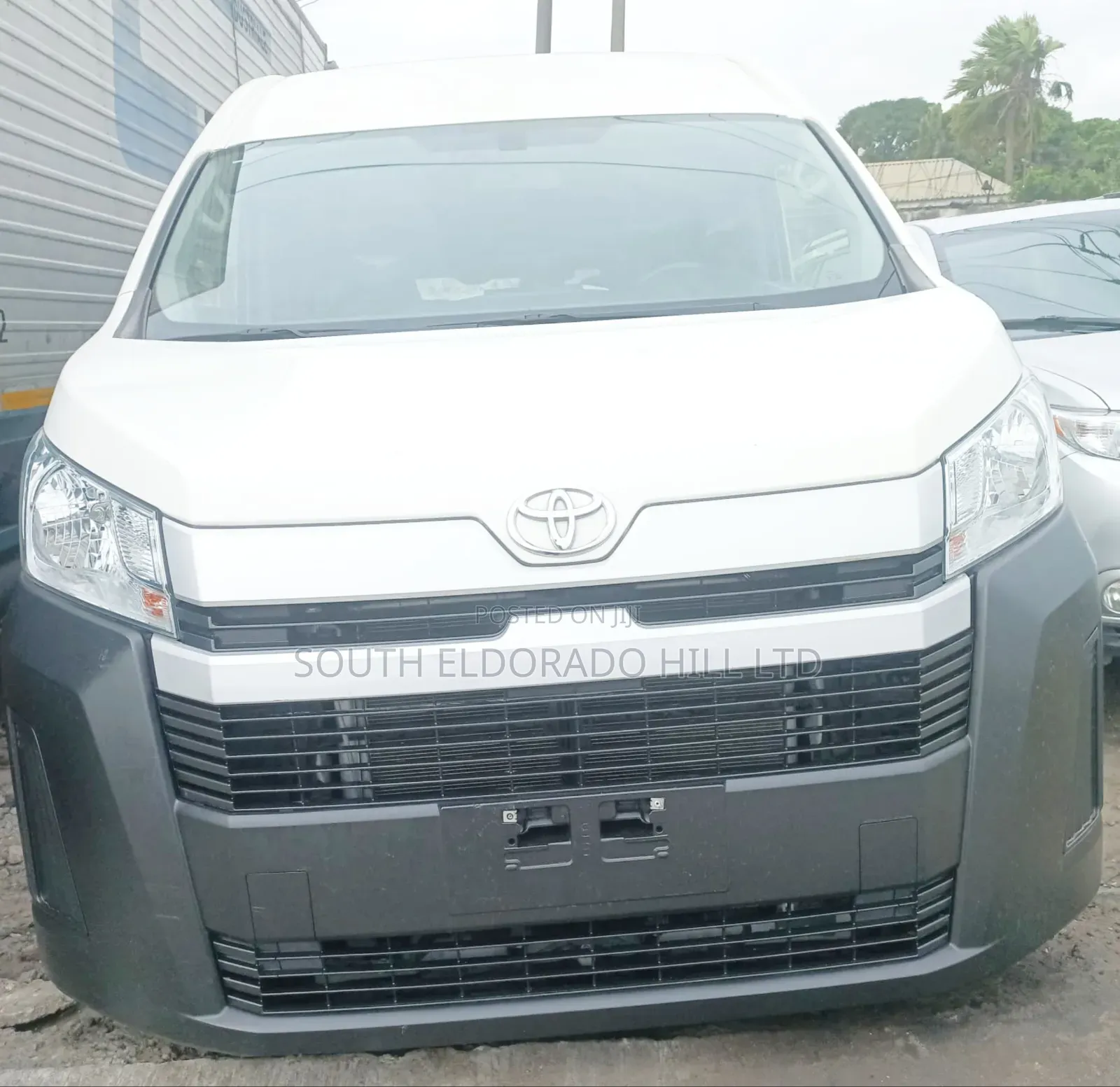Toyota HiAce 2021 White