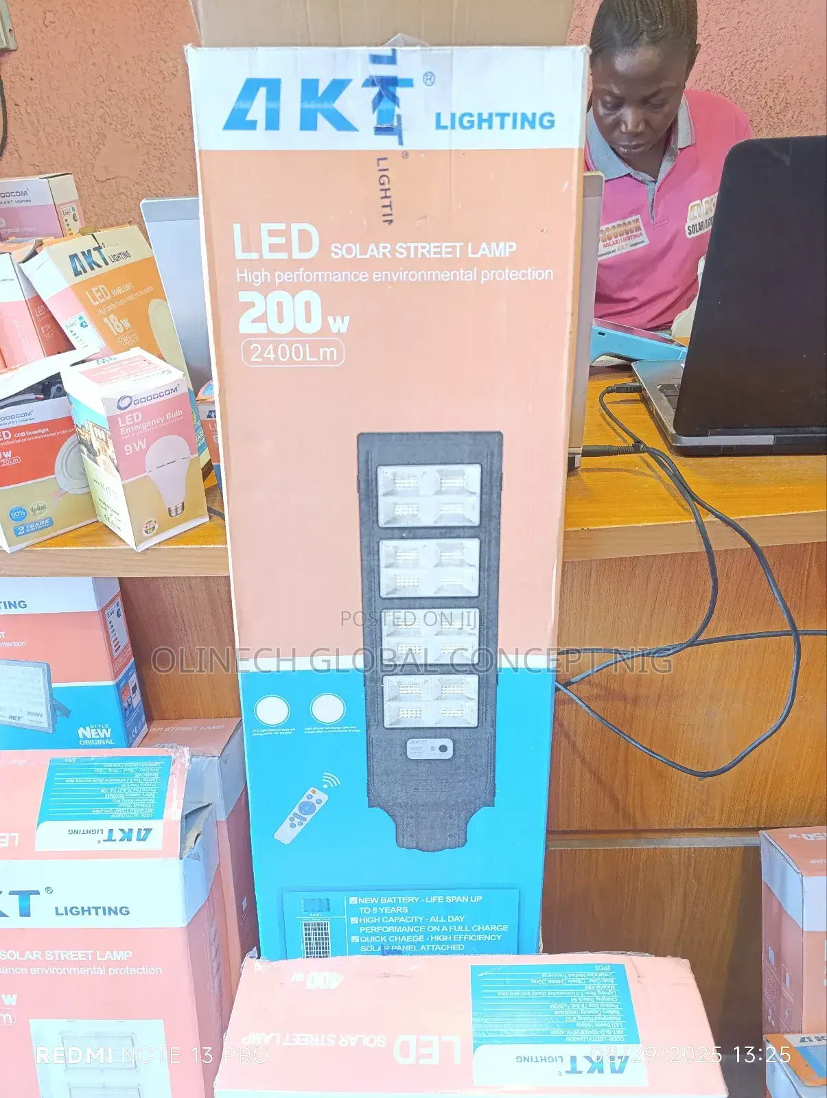 200 W Akt Solar Street Light