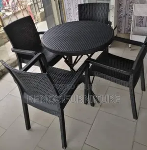 Plastic Rattan Design 4 Chairs and Table