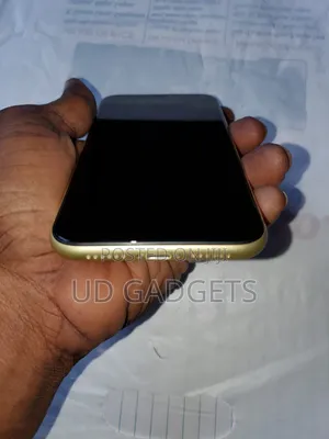 Apple iPhone 11 128 GB Yellow