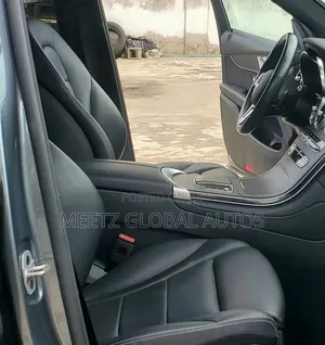 Mercedes-Benz GLC-Class 2021 Silver