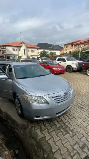 Toyota Camry LE 4dr Sedan (2.4L 4cyl 5A) 2009 Silver