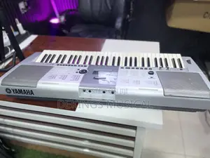 Yamaha PSR-E403 Keyboard