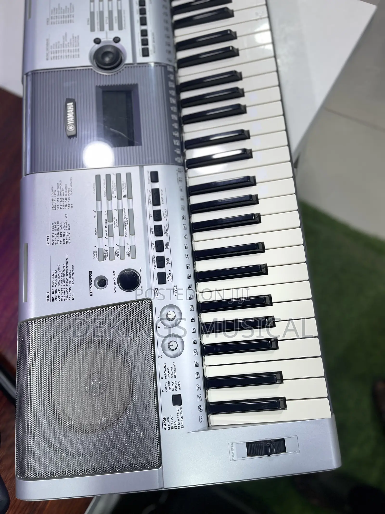 Yamaha PSR-E403 Keyboard