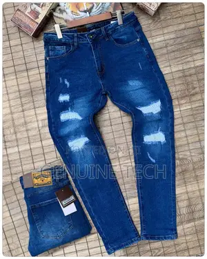 High Quality Staring Cut Jeans