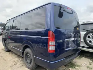 Toyota HiAce 2009 Blue