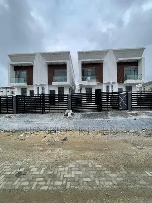 4bdrm Duplex in Ikota for sale