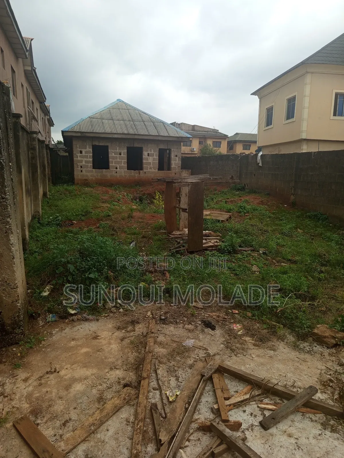 Half Plot for Sale in Ishashi