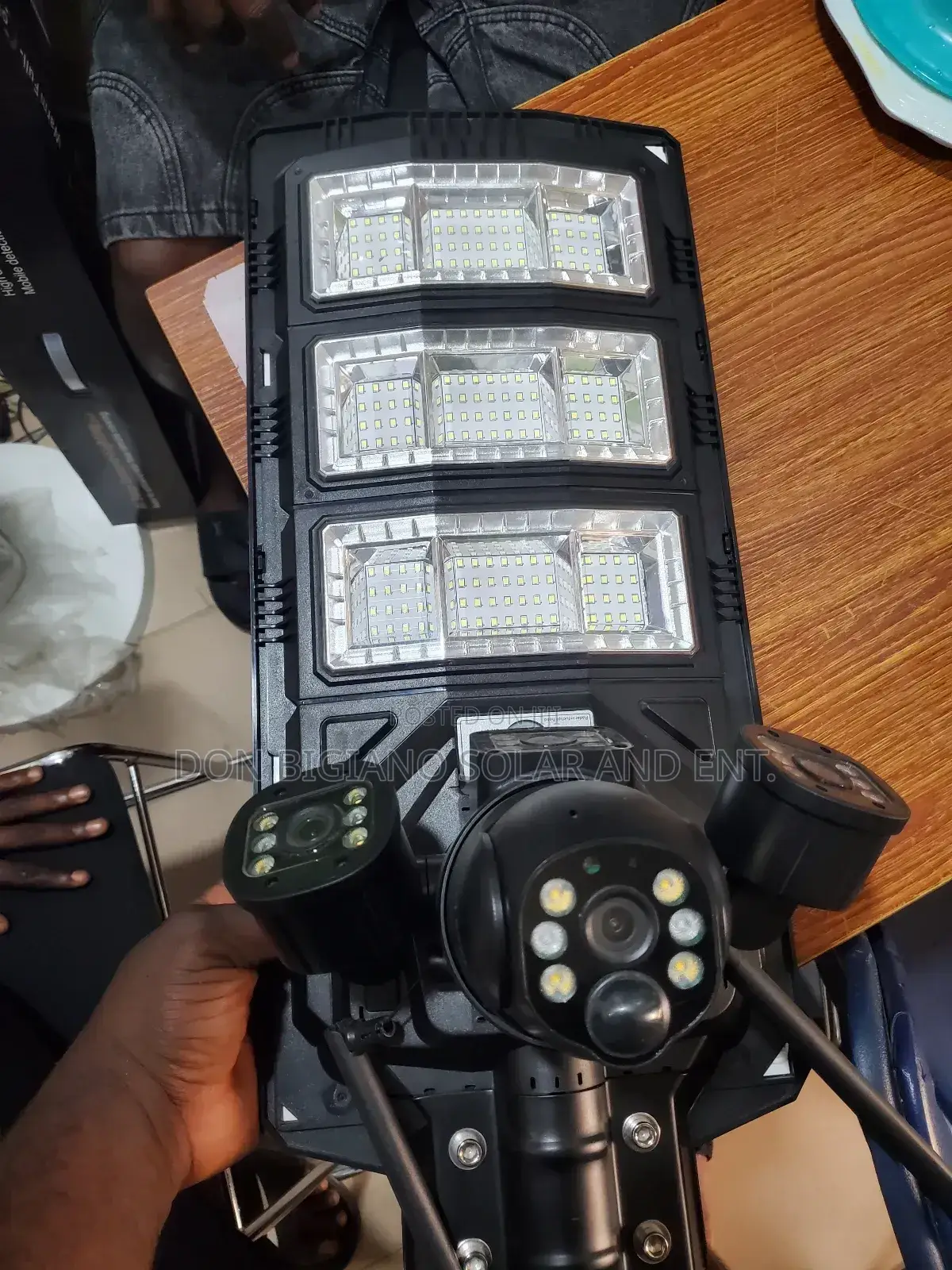 Ai Solar Camera+Lightning 2 in 1